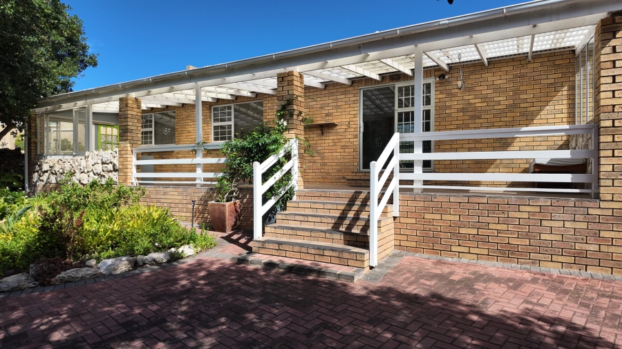3 Bedroom Property for Sale in Stilbaai Wes Western Cape